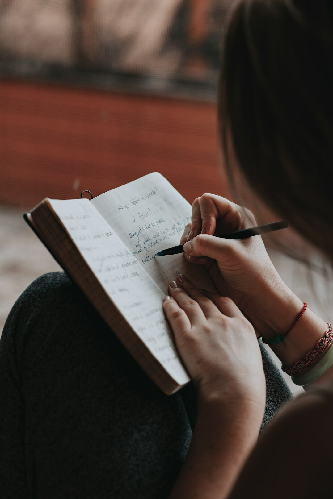 writer planning alibi notes